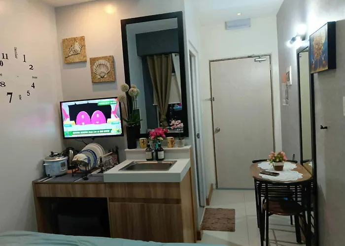 ホテル Deca Luxe マニラ市