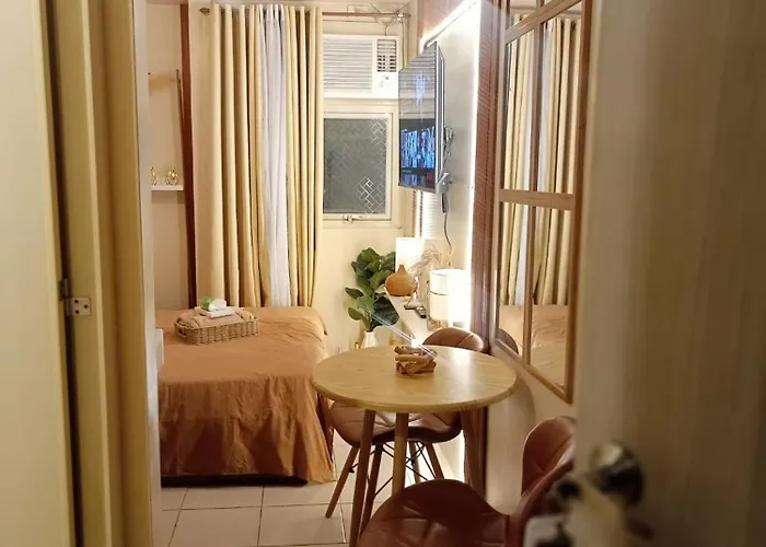 Deca Luxe 3* マニラ市